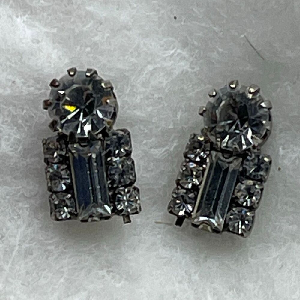 Vintage Emerald cut rhinestone silver tone pierced earrings